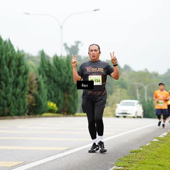Runner Photo 8473213