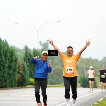 Runner Photo 8473261