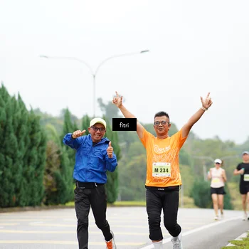 Runner Photo 8473264