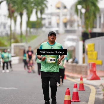 Runner Photo 8473474