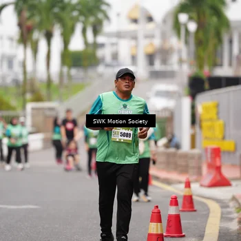 Runner Photo 8473475