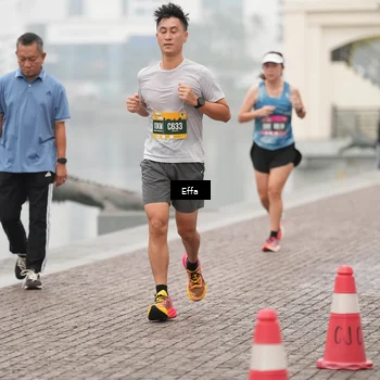 Runner Photo 8473653
