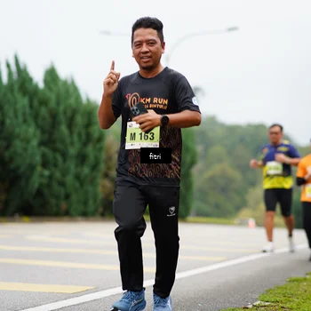 Runner Photo 8473782
