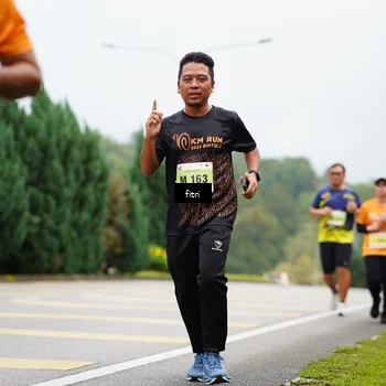 Runner Photo 8473786
