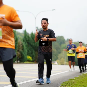 Runner Photo 8473788