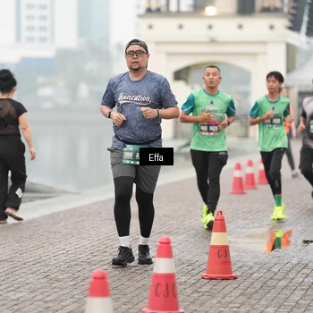 Runner Photo 8474092