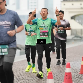 Runner Photo 8474111