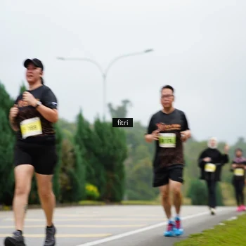 Runner Photo 8474176