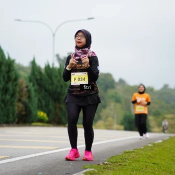 Runner Photo 8474246