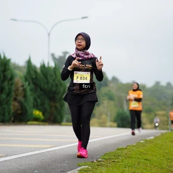Runner Photo 8474248