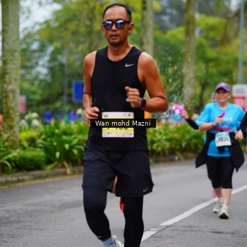 Runner Photo 8474296