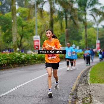 Runner Photo 8474315