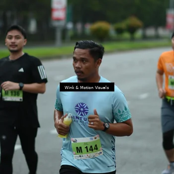 Runner Photo 8474436