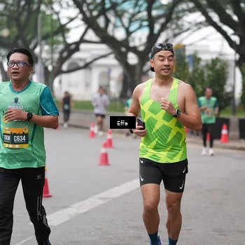 Runner Photo 8474473