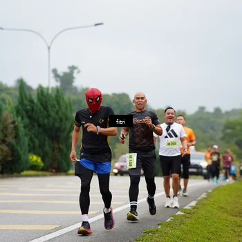 Runner Photo 8474534