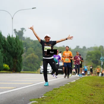 Runner Photo 8474617