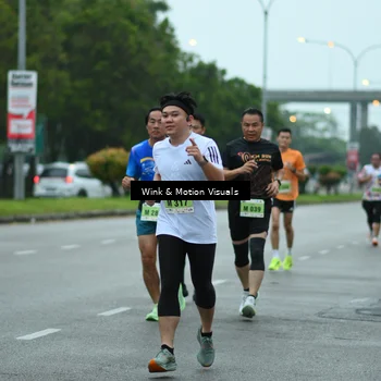 Runner Photo 8474664