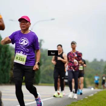 Runner Photo 8474667