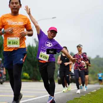 Runner Photo 8474671