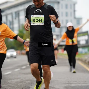 Runner Photo 8474695