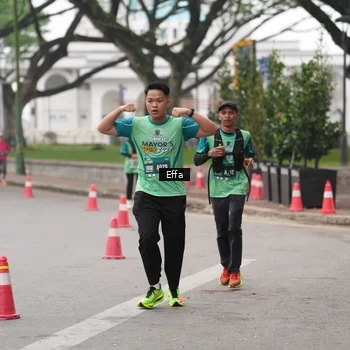 Runner Photo 8474888