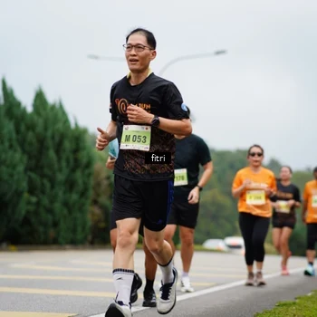 Runner Photo 8474895