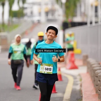 Runner Photo 8474898