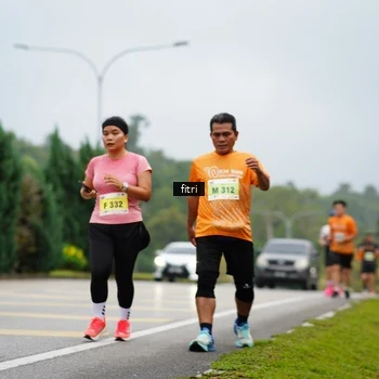 Runner Photo 8474930