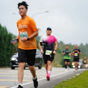 Runner Photo 8475013