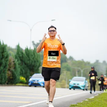Runner Photo 8475355
