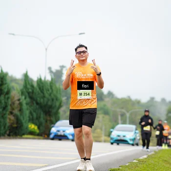 Runner Photo 8475363