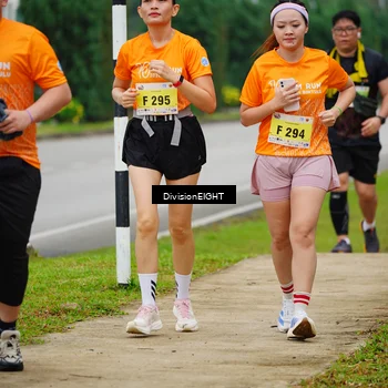 Runner Photo 8475402