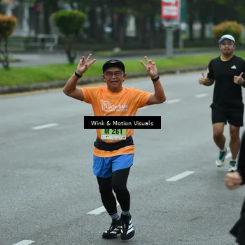 Runner Photo 8475649