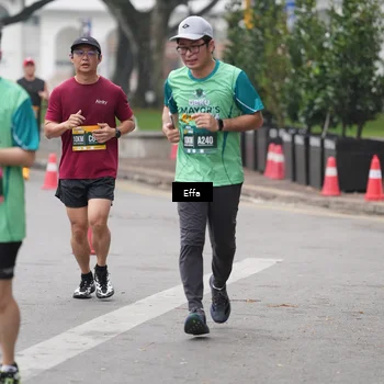 Runner Photo 8475711