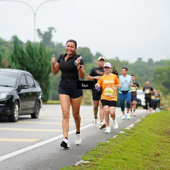 Runner Photo 8475738