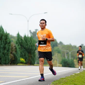 Runner Photo 8476002