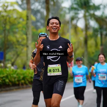 Runner Photo 8476019
