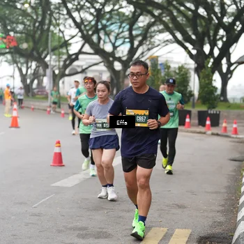 Runner Photo 8476025