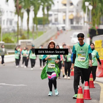 Runner Photo 8476039