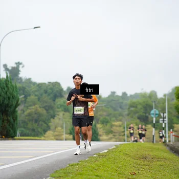 Runner Photo 8476040