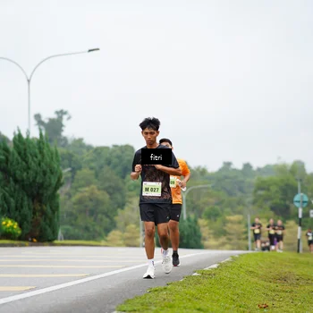Runner Photo 8476060