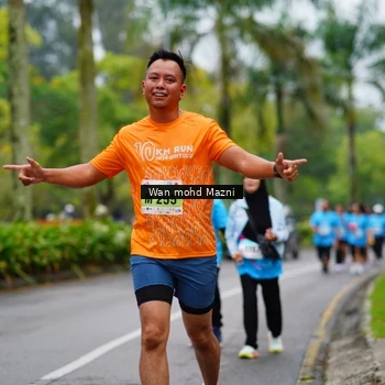 Runner Photo 8476253