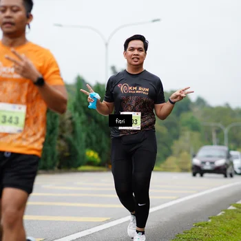 Runner Photo 8476654