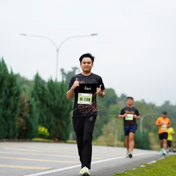 Runner Photo 8476954