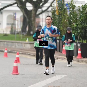 Runner Photo 8477001