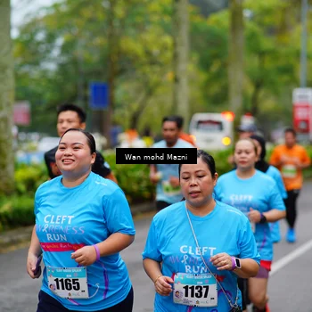 Runner Photo 8477002