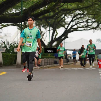 Runner Photo 8477003