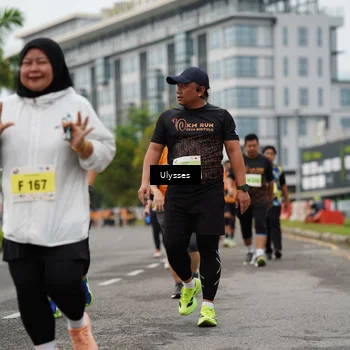 Runner Photo 8477005