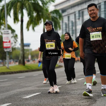 Runner Photo 8477024