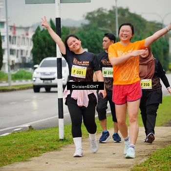 Runner Photo 8477053
